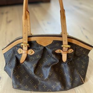 Loui Vuitton Tote Handbag for sale, $1400 CAD.